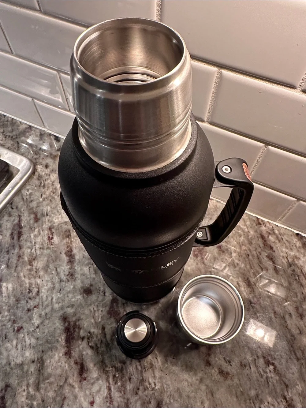 Stanley Black and Silver Insulated Travel Thermos with Handle - Picture 4 of 4